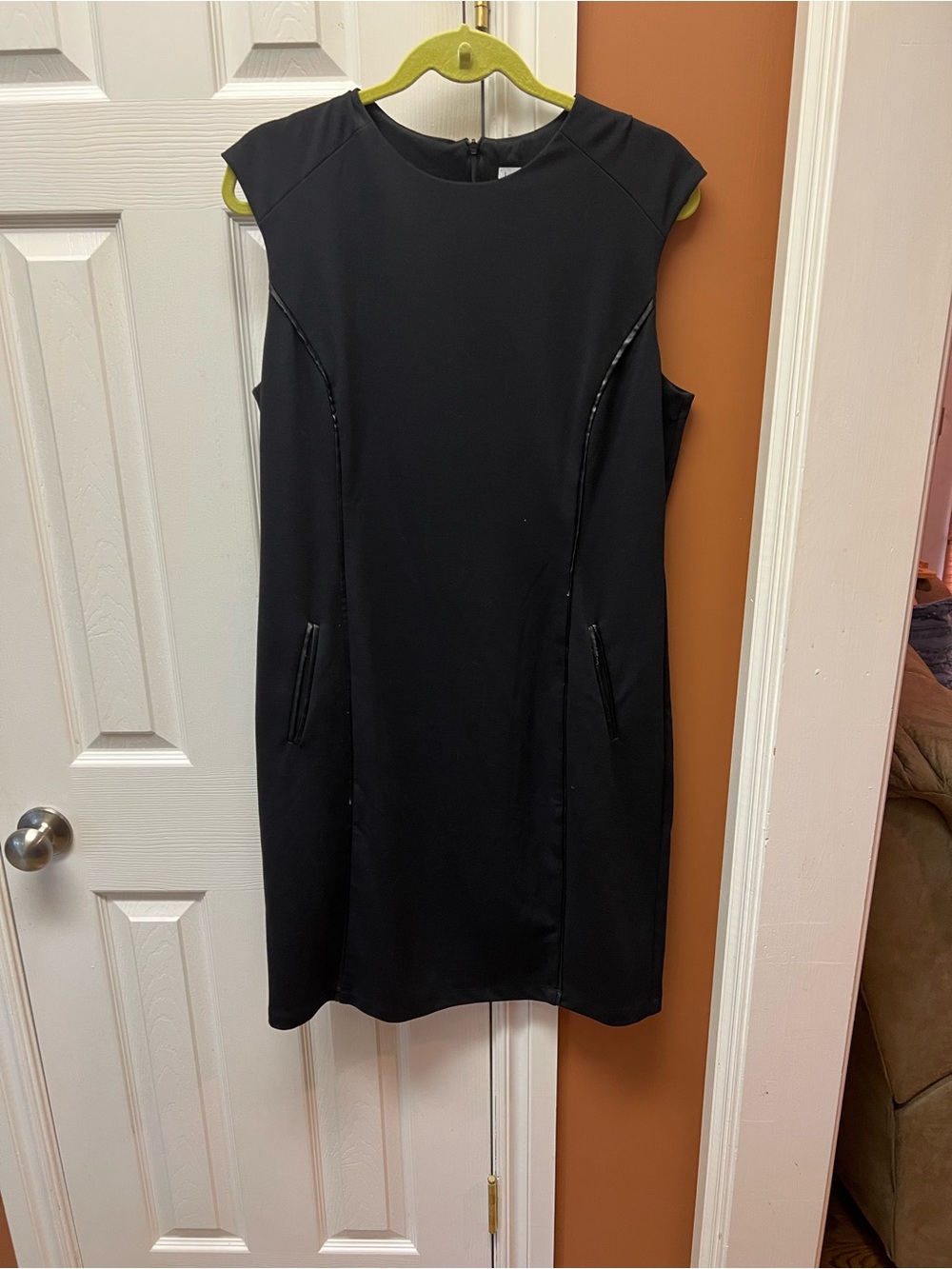Joan Rivers Sleek Black Cap-Sleeve Shift Dress
